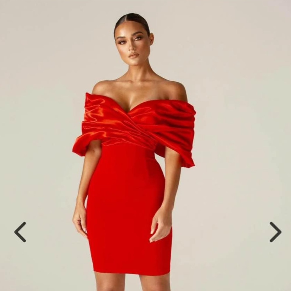 Elegant Red Off-Shoulder Mini Dress